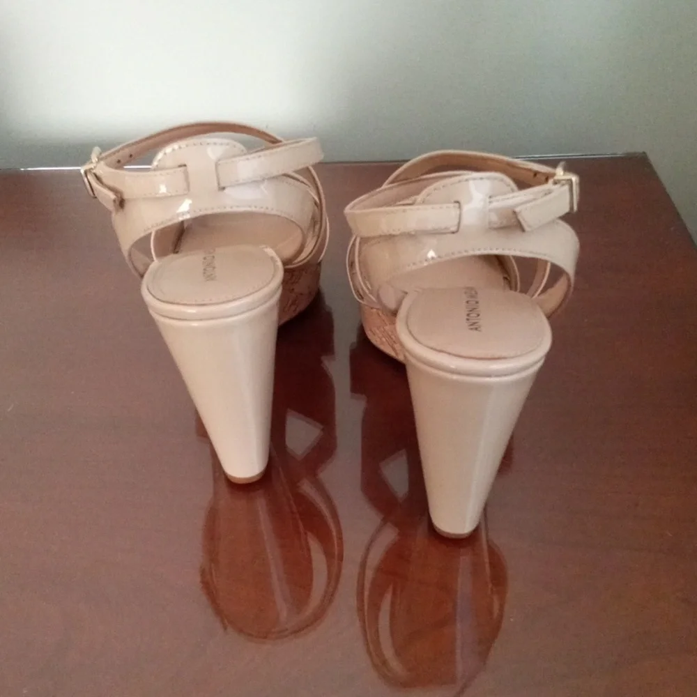 Shoes - Picture 3 of 6